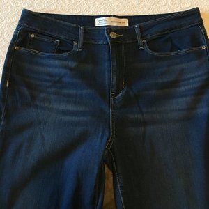 Levi's Mid Rise Skinny  Jeans -   Size 16